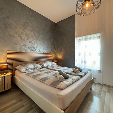 Albert Apartments Zagreb Airport ヴェリカ・ゴリツァ エクステリア 写真
