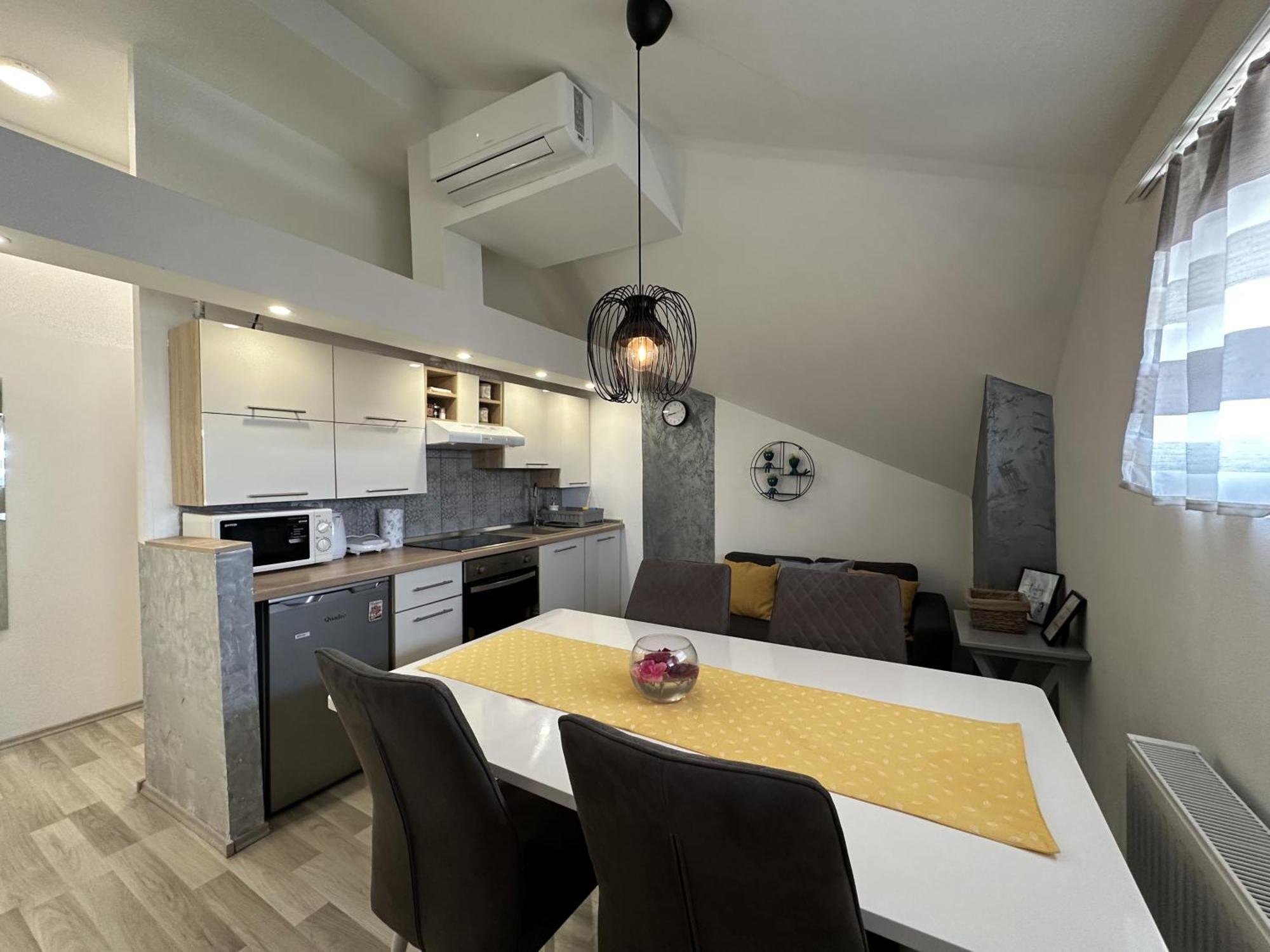 Albert Apartments Zagreb Airport ヴェリカ・ゴリツァ エクステリア 写真