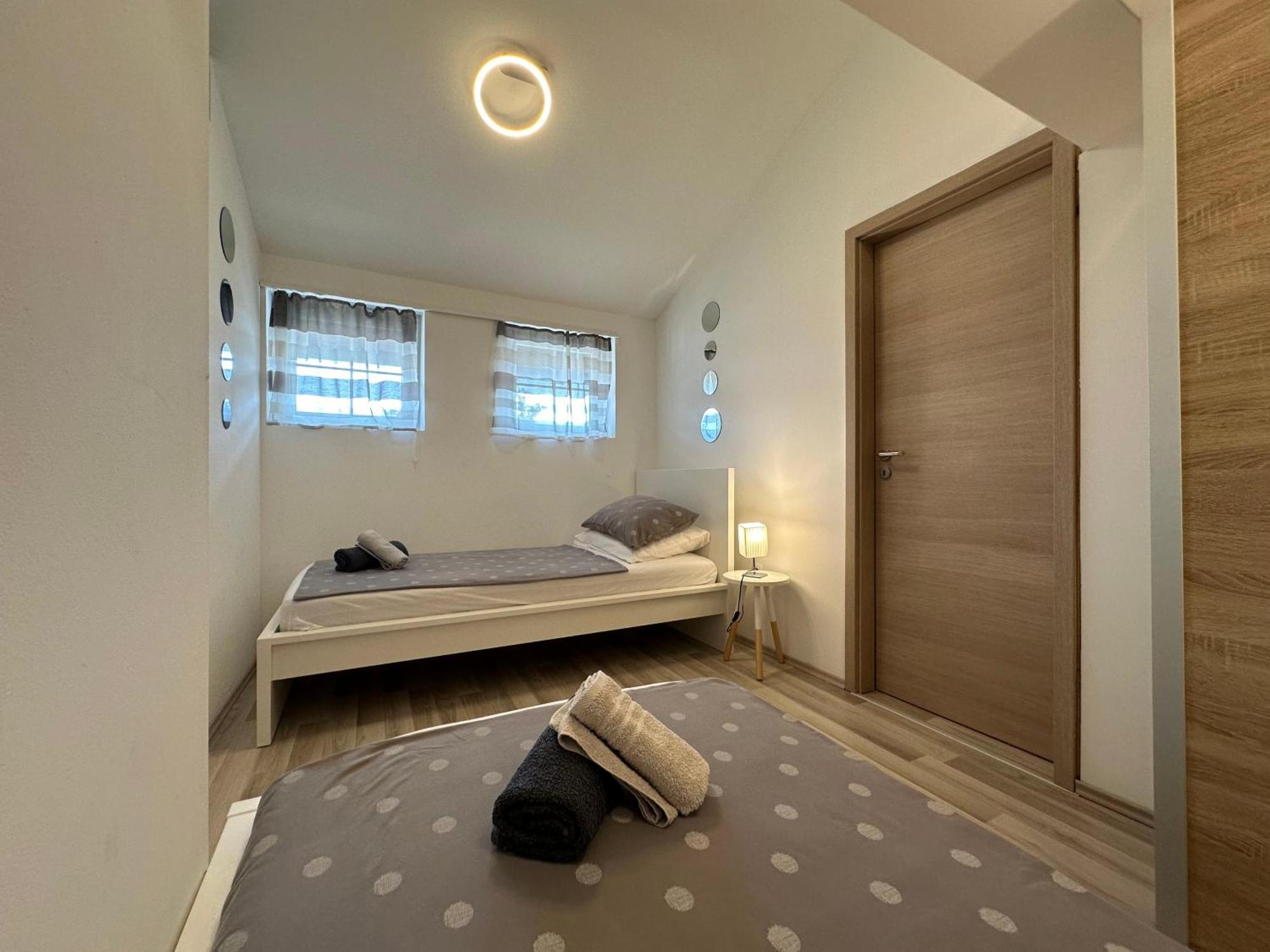 Albert Apartments Zagreb Airport ヴェリカ・ゴリツァ エクステリア 写真