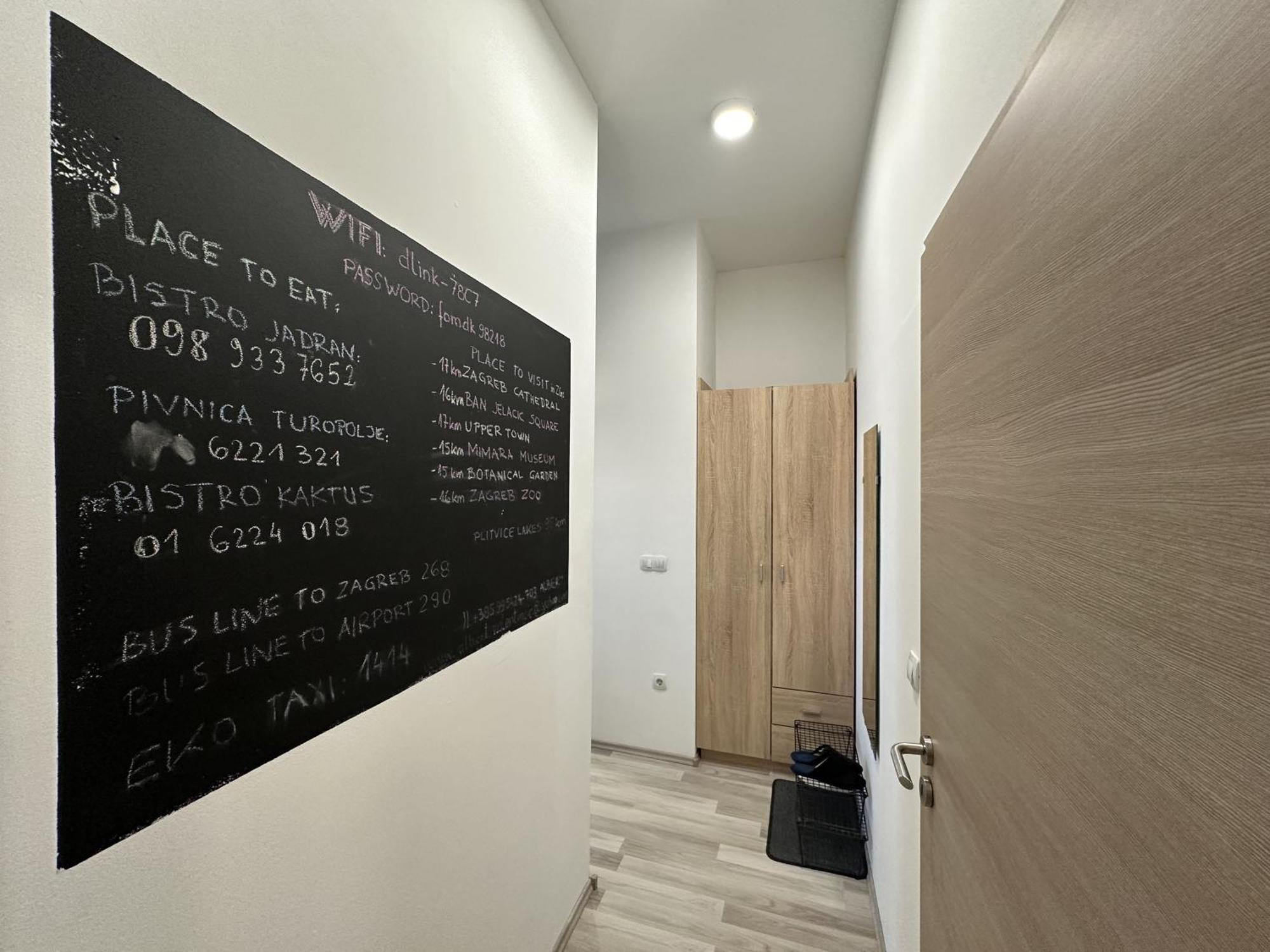 Albert Apartments Zagreb Airport ヴェリカ・ゴリツァ エクステリア 写真