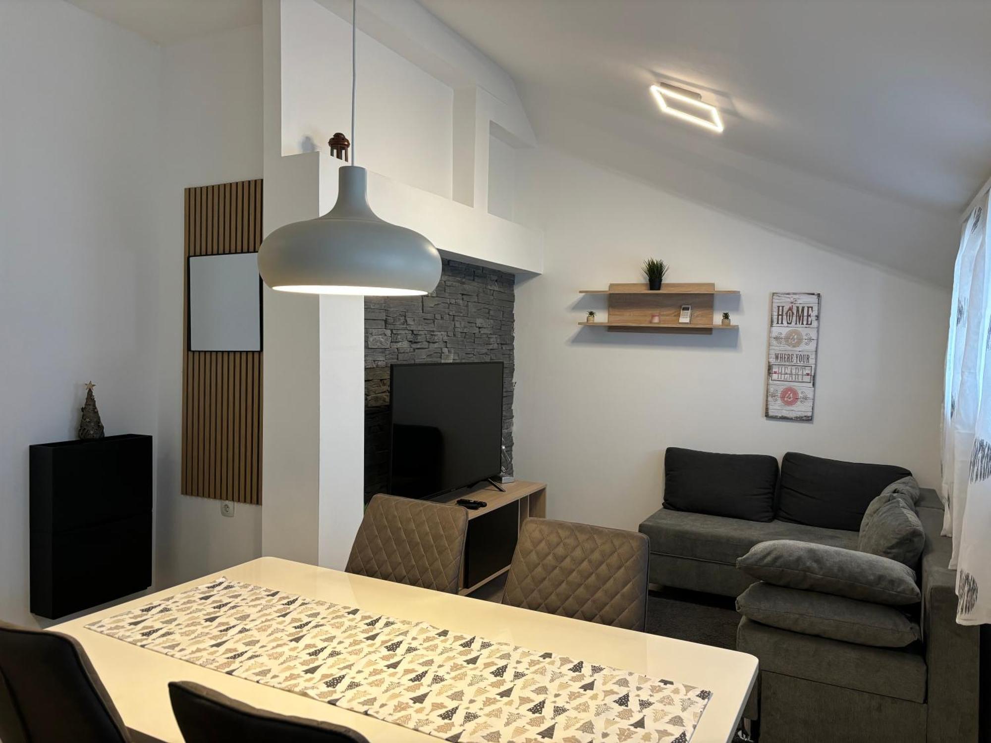 Albert Apartments Zagreb Airport ヴェリカ・ゴリツァ エクステリア 写真